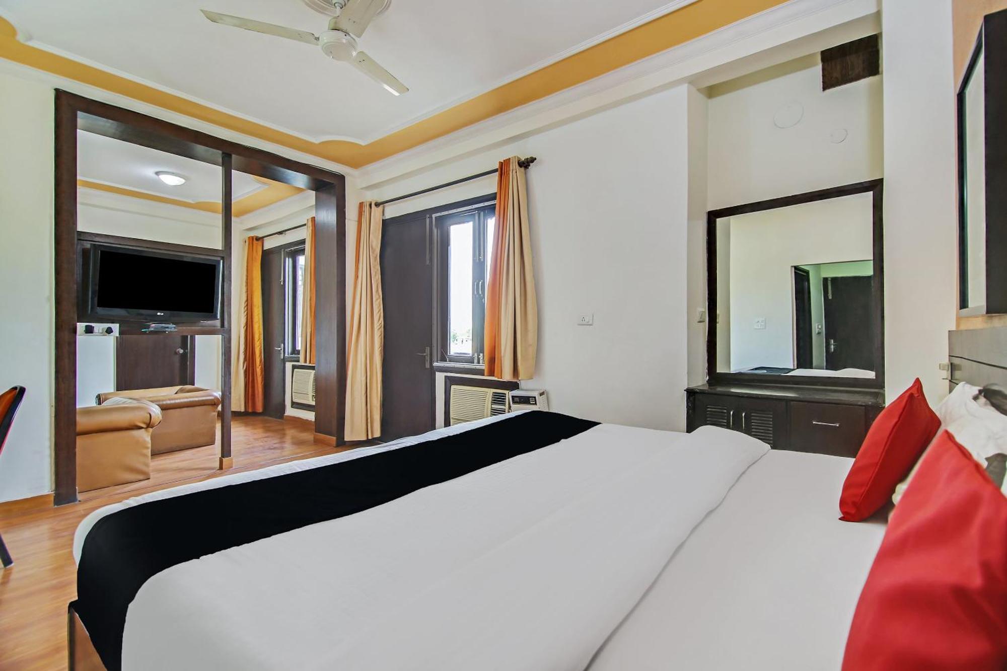 Capital O Tipsyy Near Aravali Biodiversity Park Gurgaon Eksteriør billede