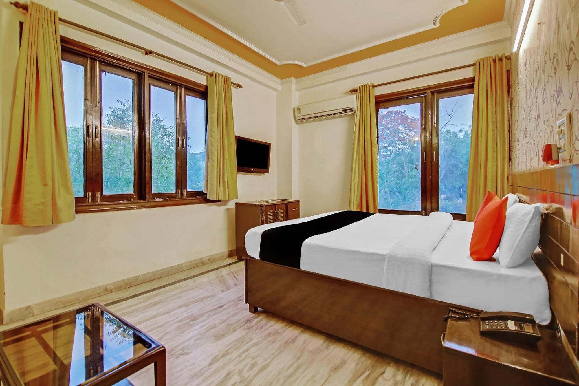 Capital O Tipsyy Near Aravali Biodiversity Park Gurgaon Eksteriør billede